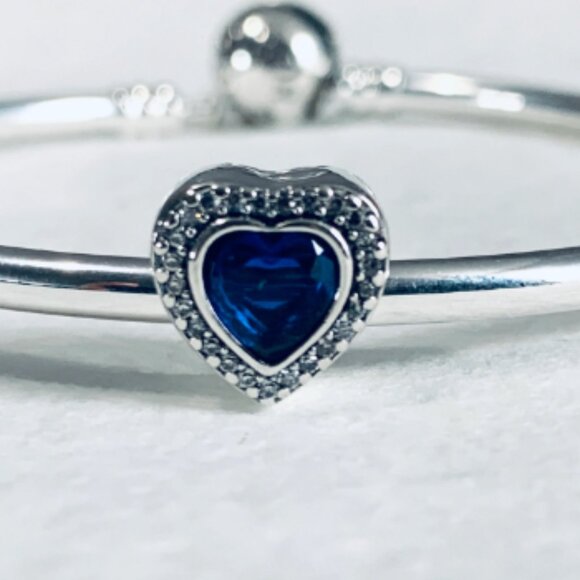 NEW Authentic Pandora Silver Sparkling Blue Heart Charm / Pandora Bracelet/Ring - Picture 1 of 5